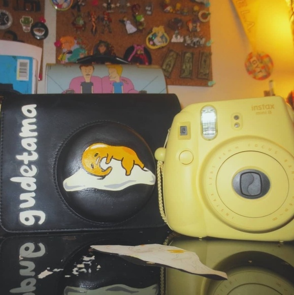 Hand painted gudetama instax camera purse thing - Picture 2 of 3